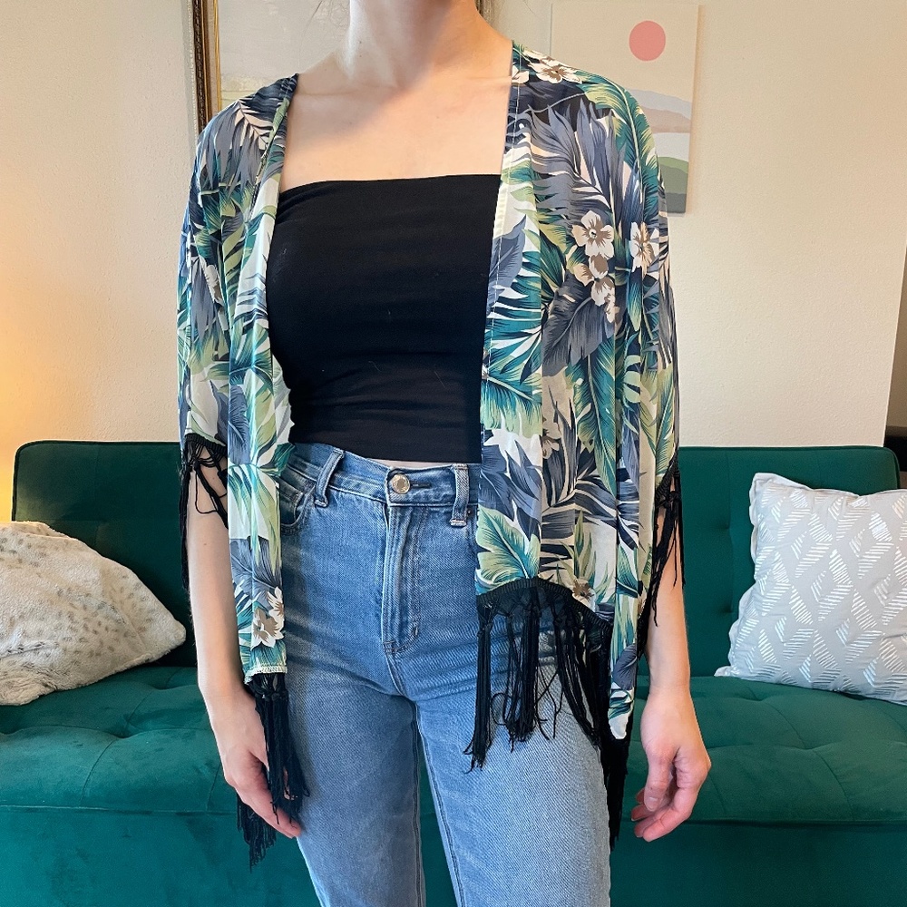 Blu Pepper floral print shawl